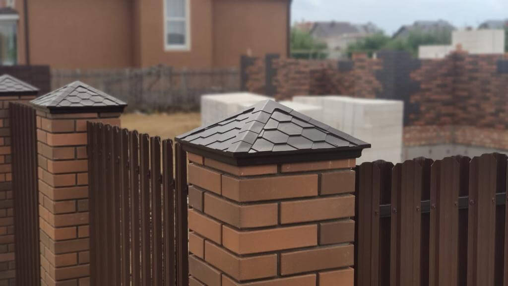 Колпак Zking Эверест Коричневый на столб 1.5х1.5 кирпича (390х390мм) в Иваново фото