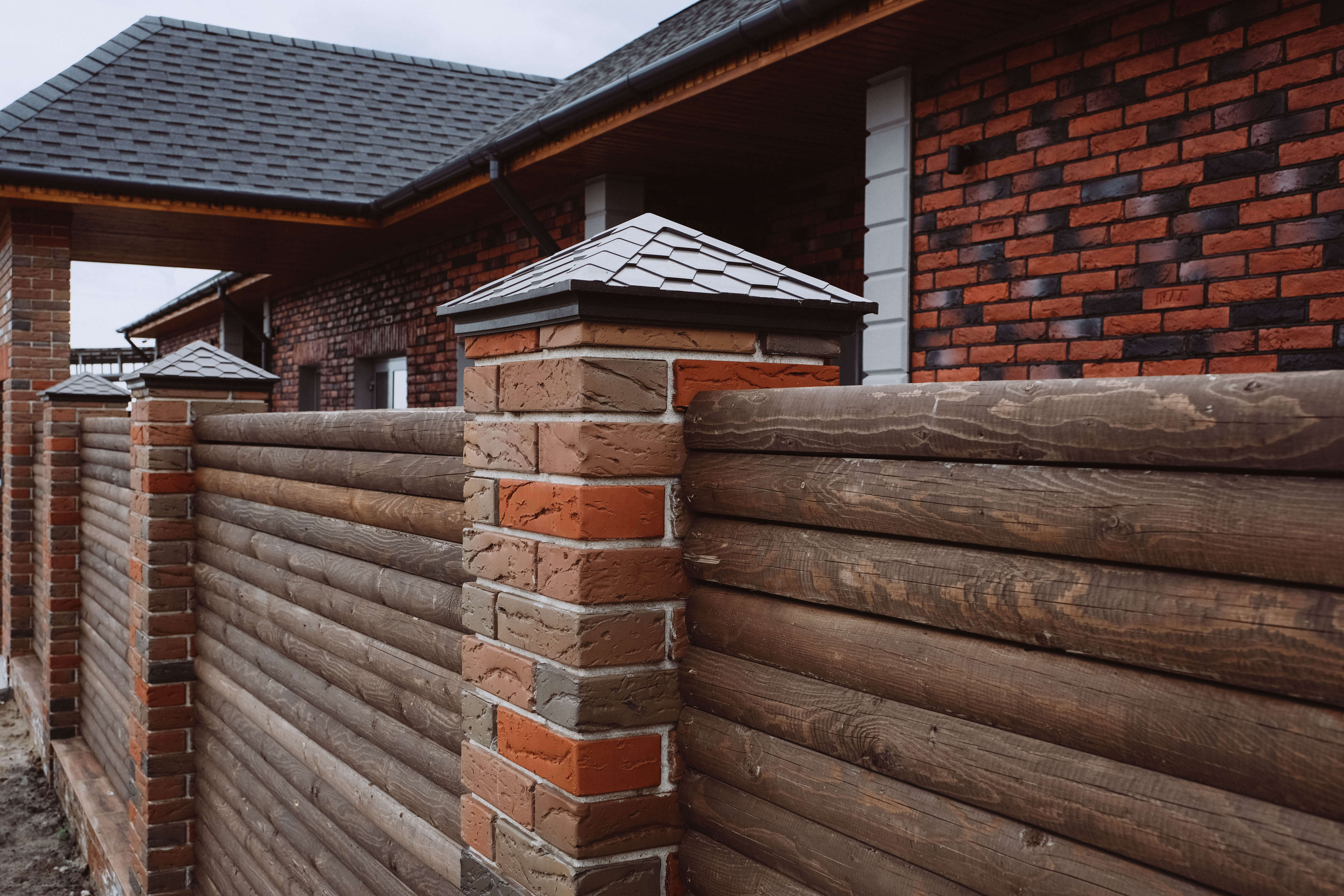 Колпак Zking Эверест Коричневый на столб 1.5х1.5 кирпича (390х390мм) в Иваново фото